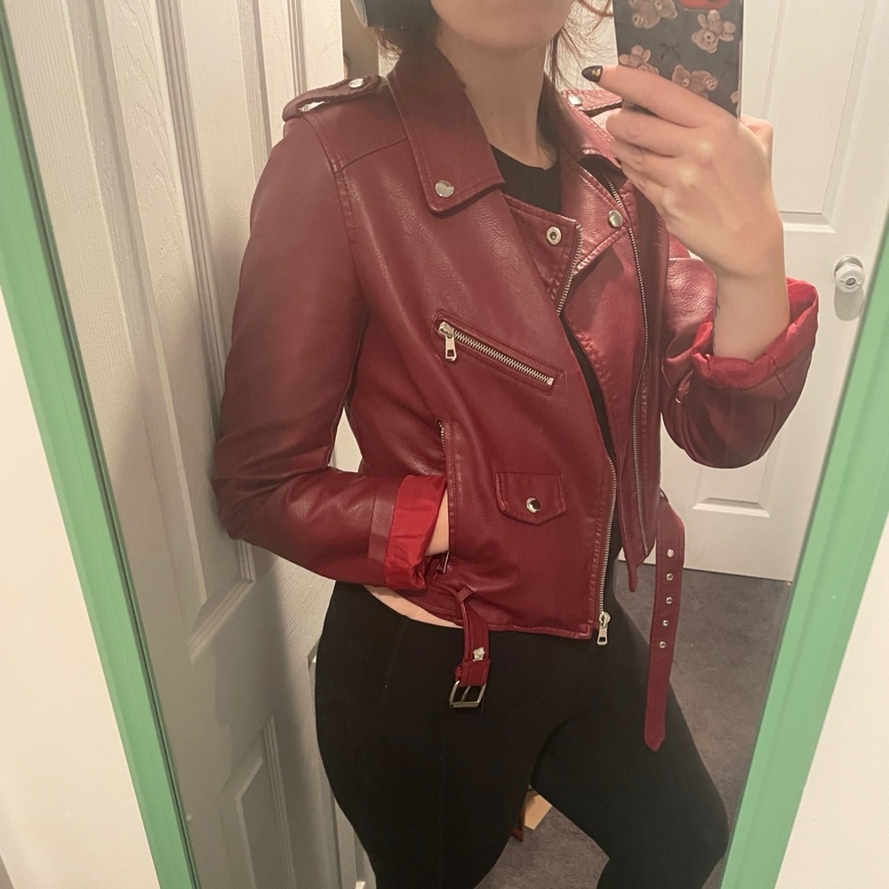 Burgundy wine faux leather moto jacket size large excellent condition